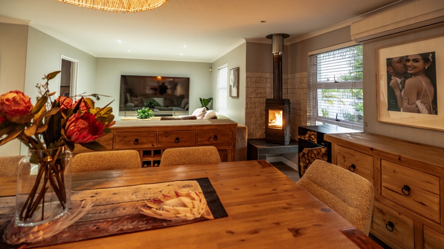 5 Bedroom Property for Sale in De Bron Western Cape